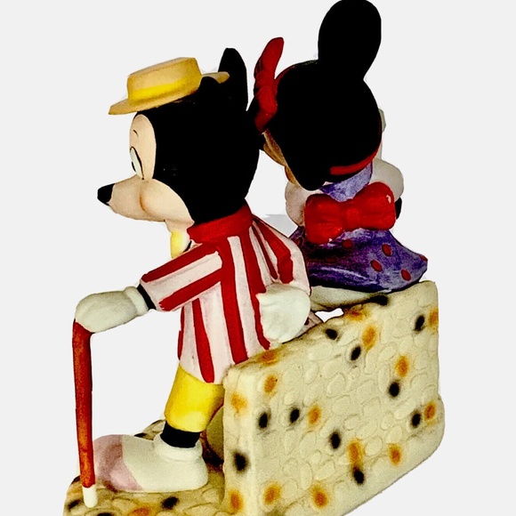 VINTAGE MICKEY AND MINNIE MOUSE BISQUE PORCELAIN FIGURE WALT DISNEY PRODUCTIONS - Picture 3 of 3